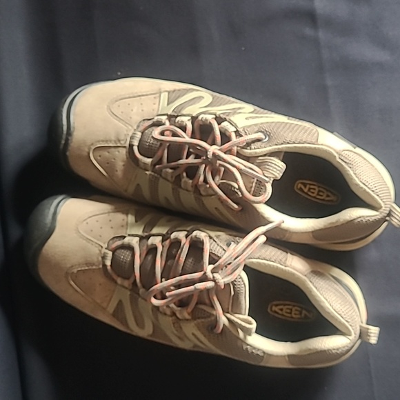 Keen Laceup Ladies 9.5 - Picture 4 of 9